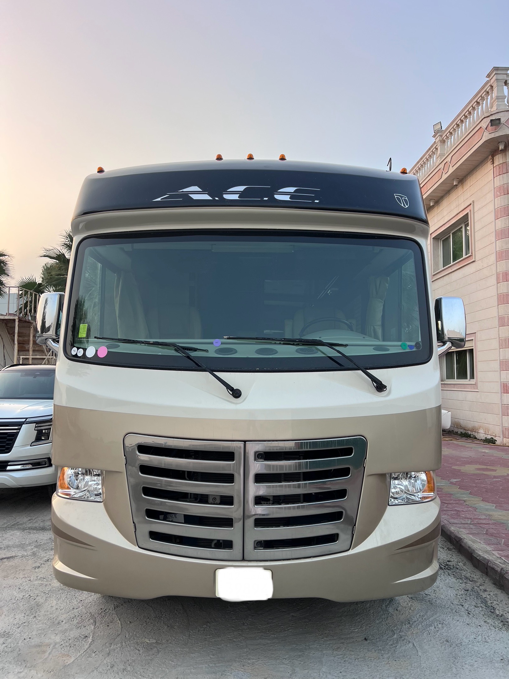 للبيع موتر هوم أمريكية بالكويت CLASS A
