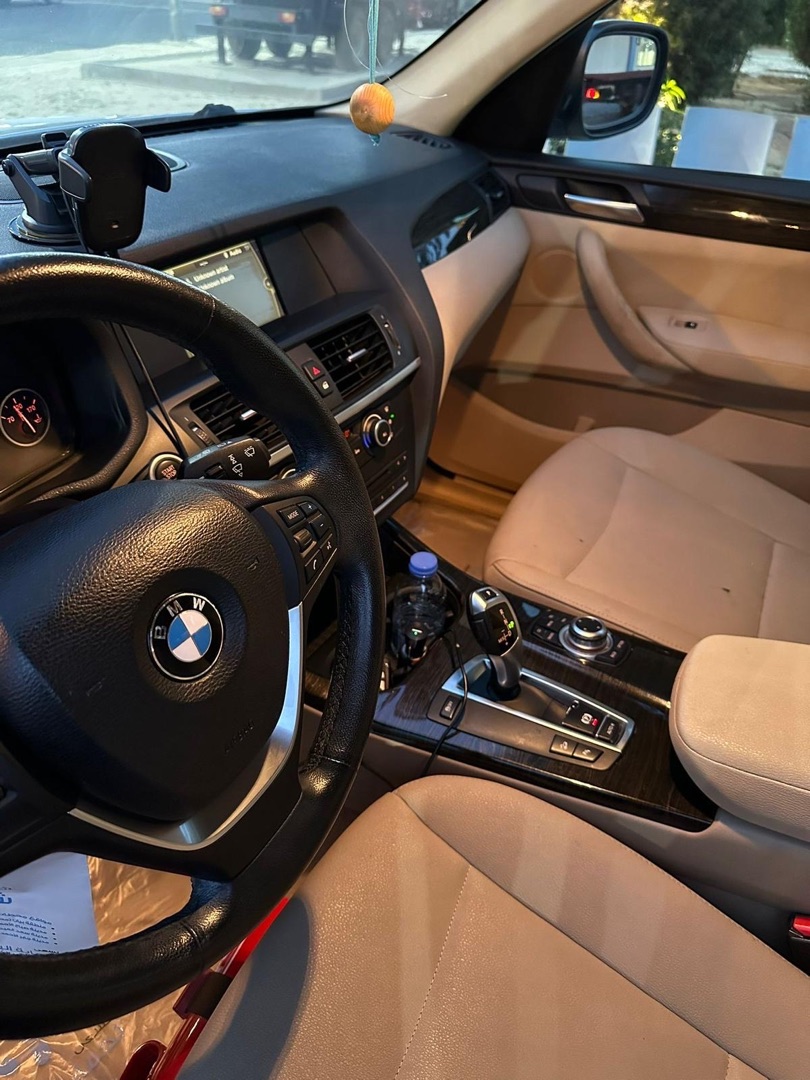 للبيع bmw x3 2012
