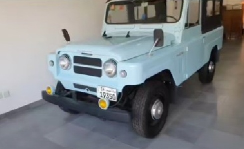 للبيع ١٩٧١ وانيت شفر c30 رفرف، نيسان بترول ١٩٧٦ البابطين، نيسان باثفيندر ١٩٩١، بم دبيو ٢٠٠٣ باب واحد كسف