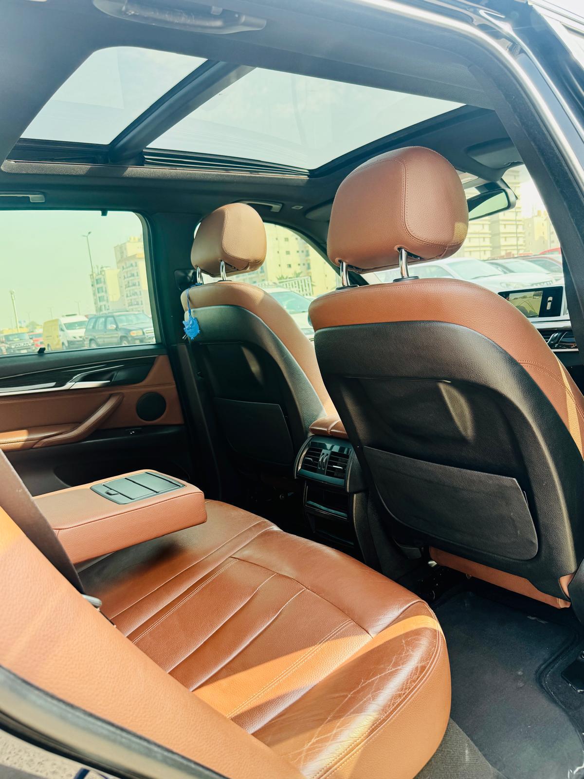 : BMW X5 XDrive Top of theline 2016 Model.