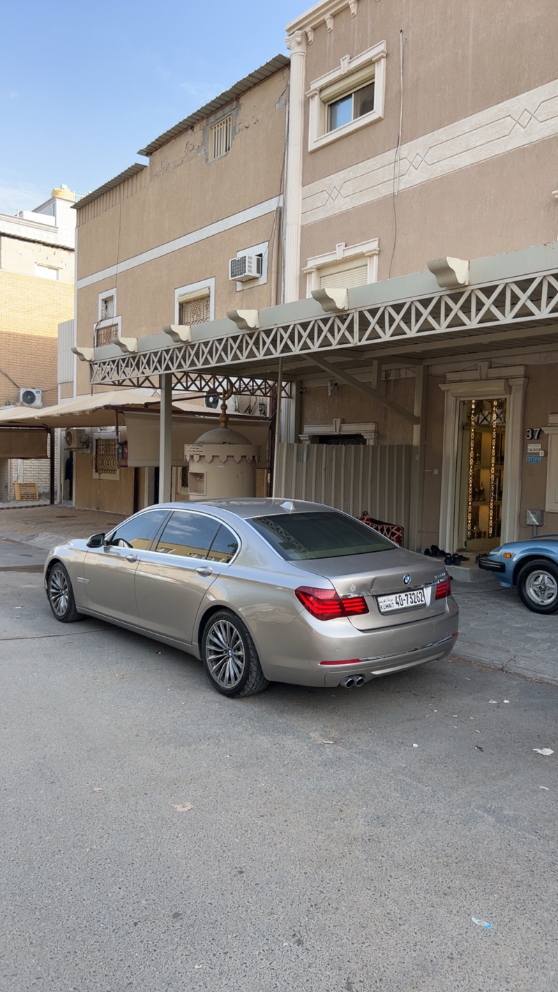 للبيع BM2013 730