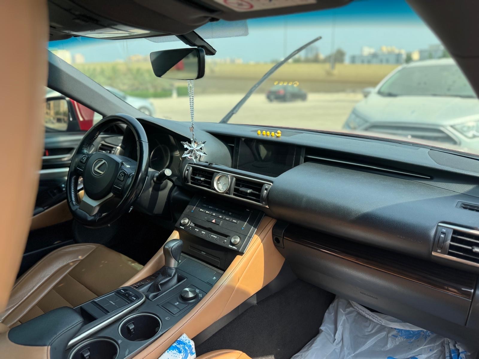لكزس RC350