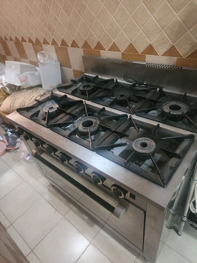 طباخ ألماني حجم كبير