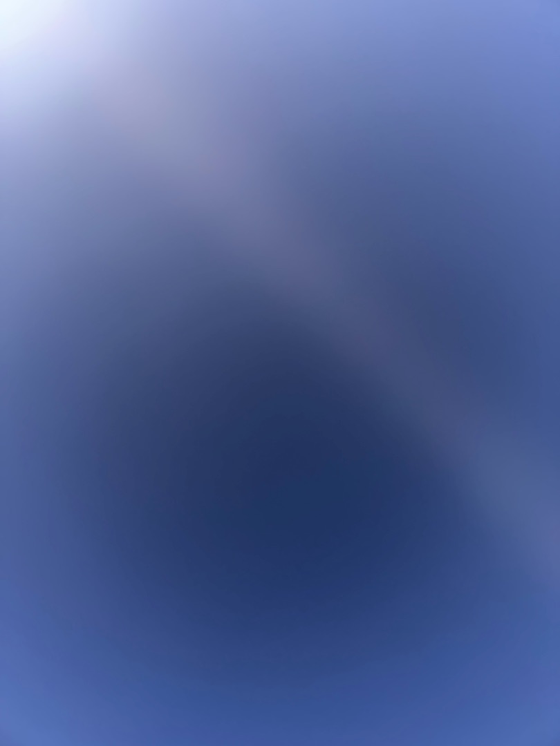 عاملة تطلب عمل