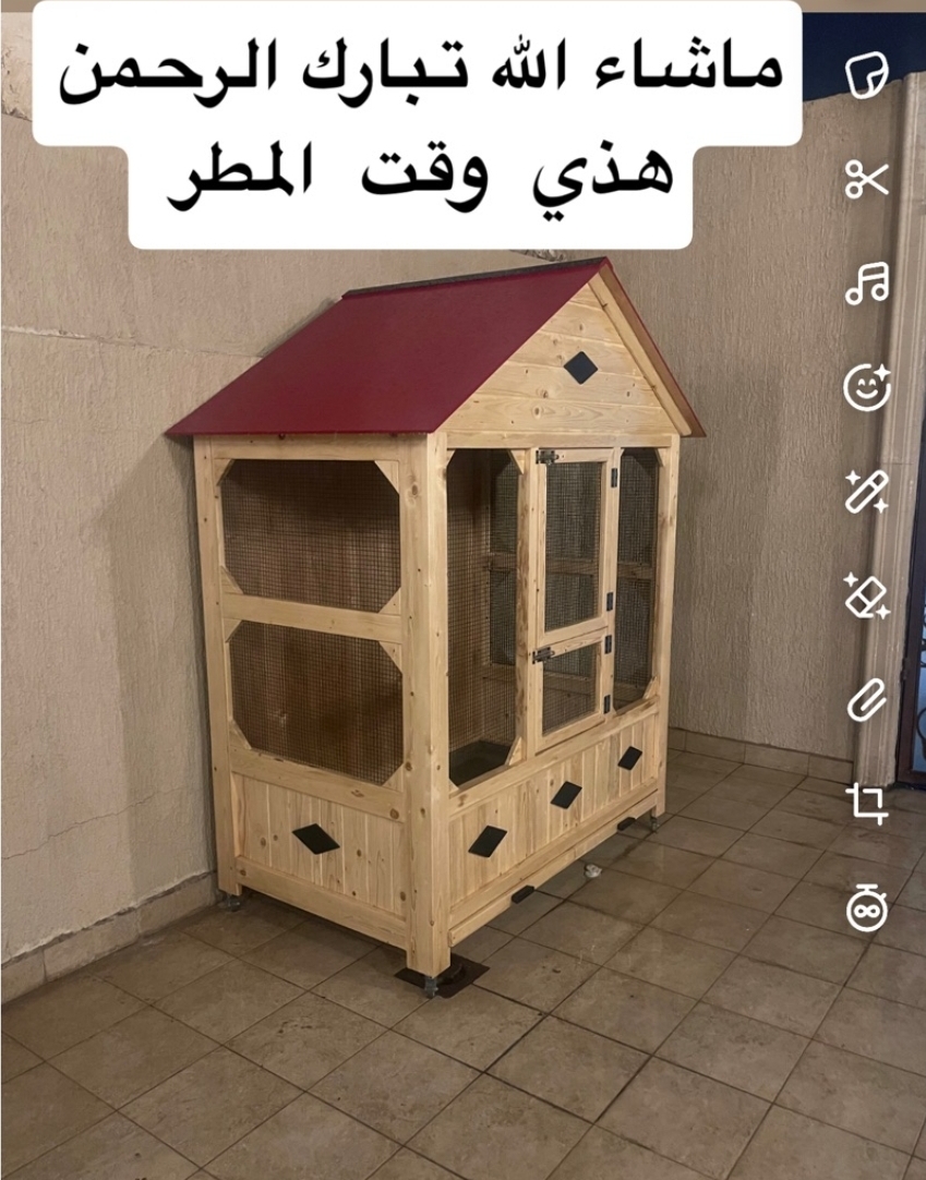 للبيع كوخ خشبي للطيور المغرده والناطقه
