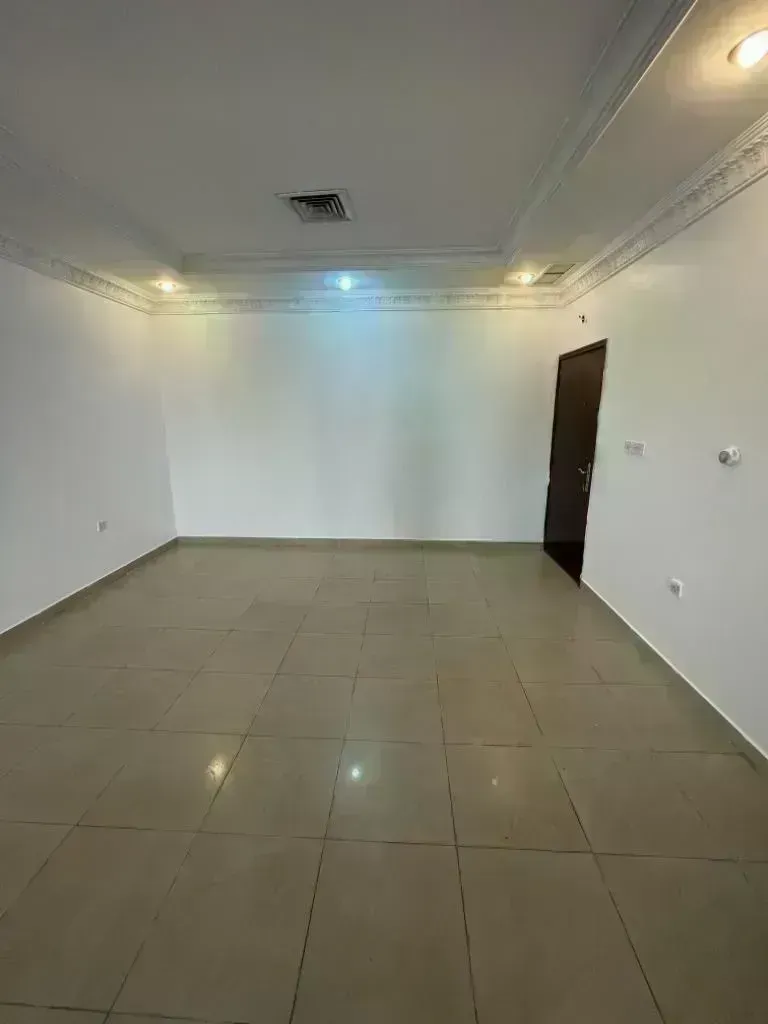 للايجار دور ارضي