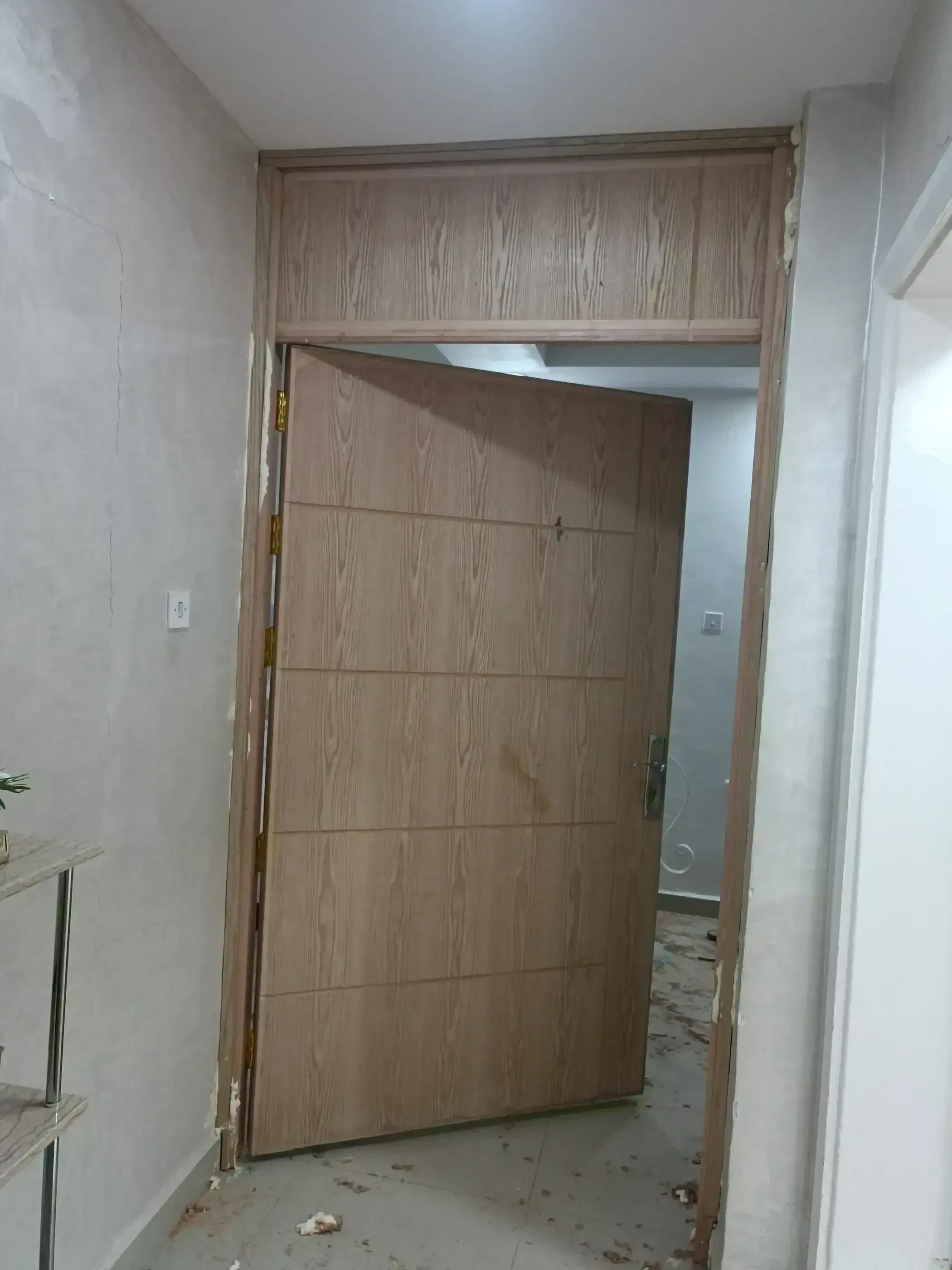 نجار ابواب وشراشيب وابواب حفر وابواب عازل وابواب كردون