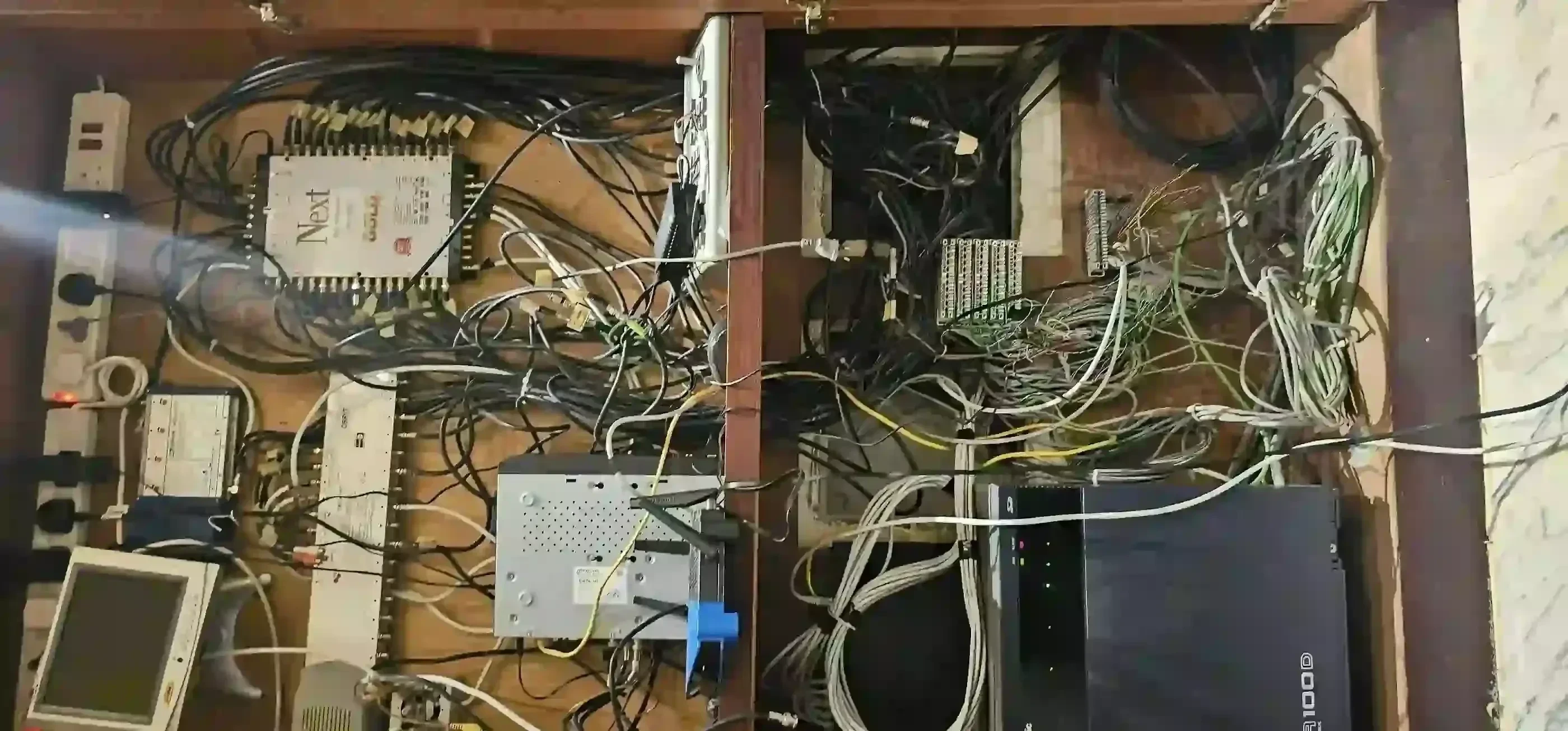 فني كمبيوتر وانترنت