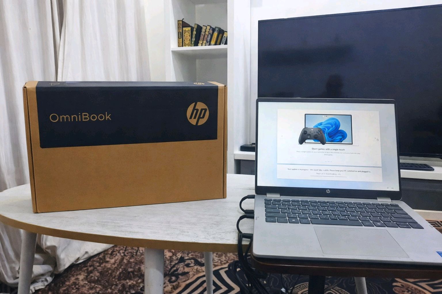 لابتوب HP Omni Book مع برامج Adobe AI & office 365كفالة سنتين من الغانم