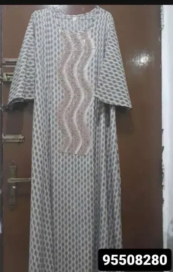 عبايات نسائيه ،دراعات ، ألبسة نسائيه معروض في الكويت