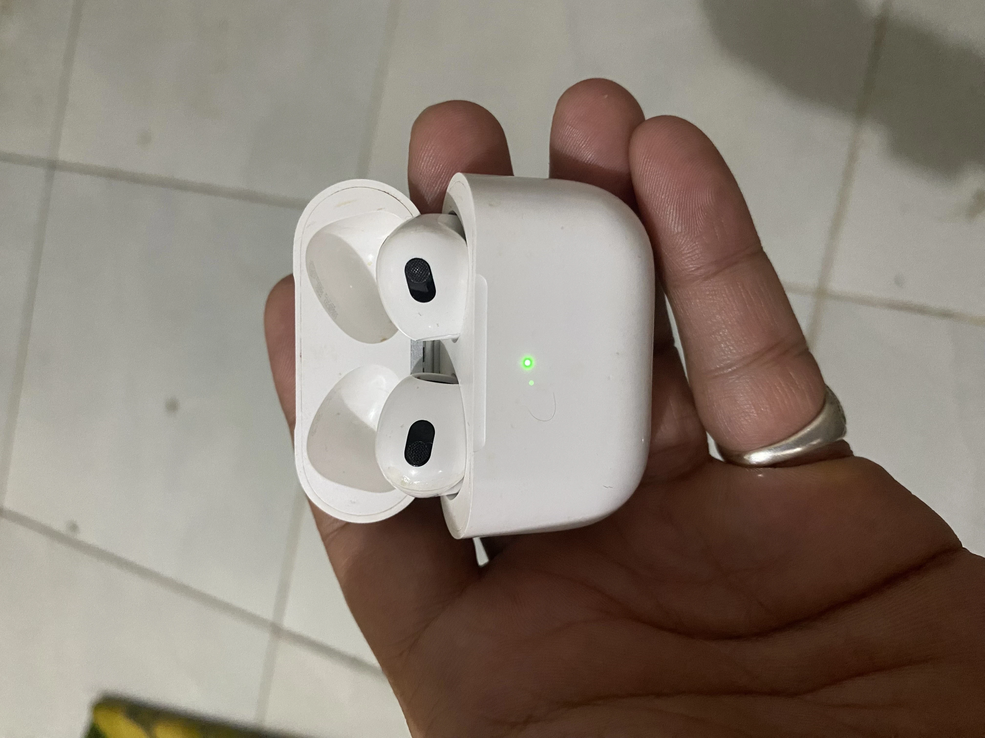 air pods