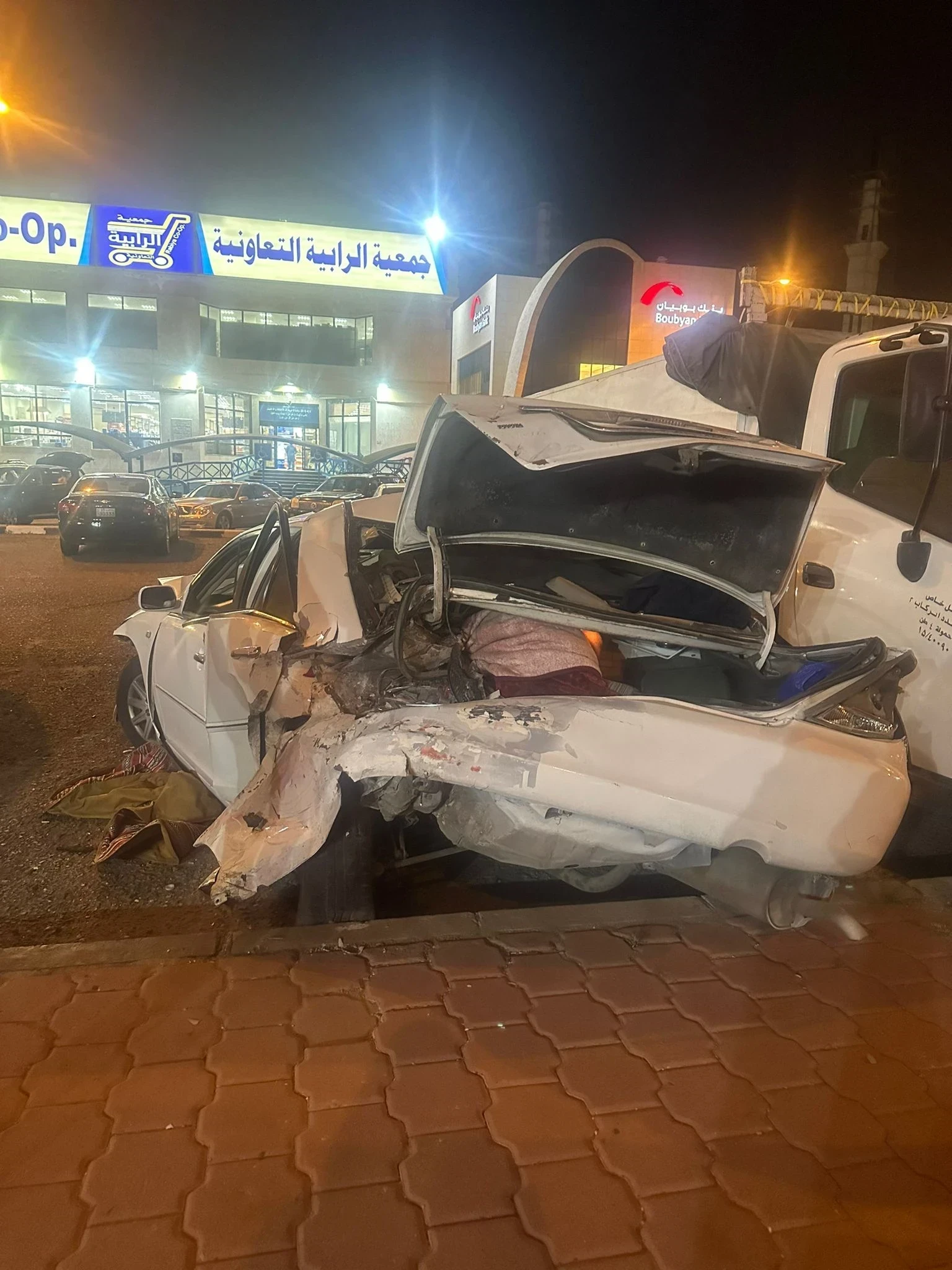 نشتري جميع انواع السيارت المدعوم والاسكراب