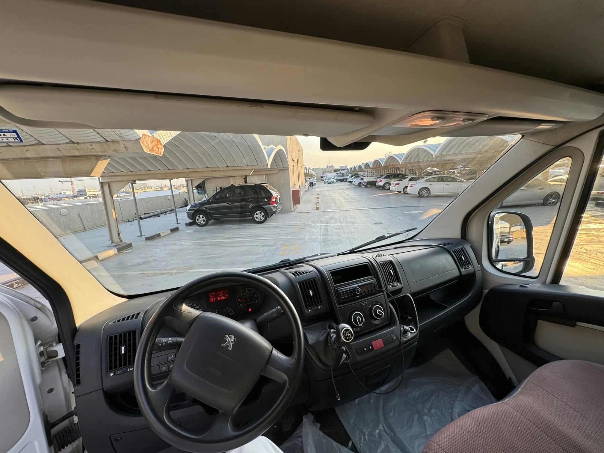 بيجو بوكسر 2018 ماشي 24 الف فقط شبه جديد
