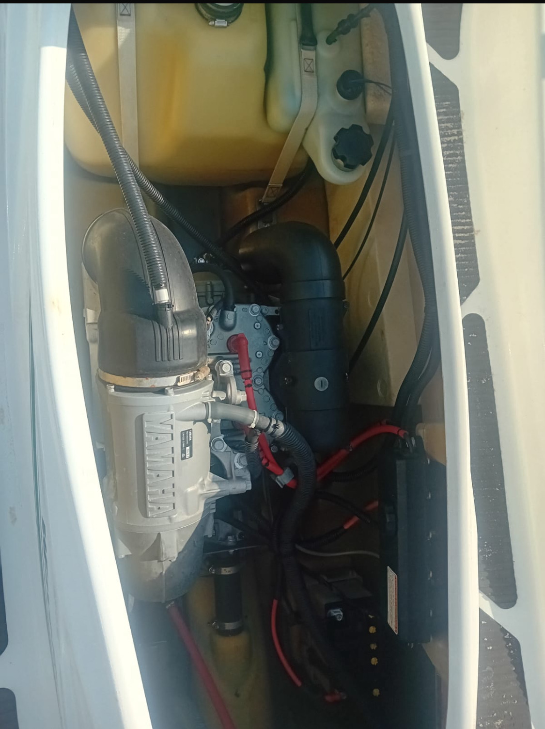 جت سكيVX700 + زيوت فيري مكائن خلط + براشوت شخص وشخصين + دونت وألعاب بحرية