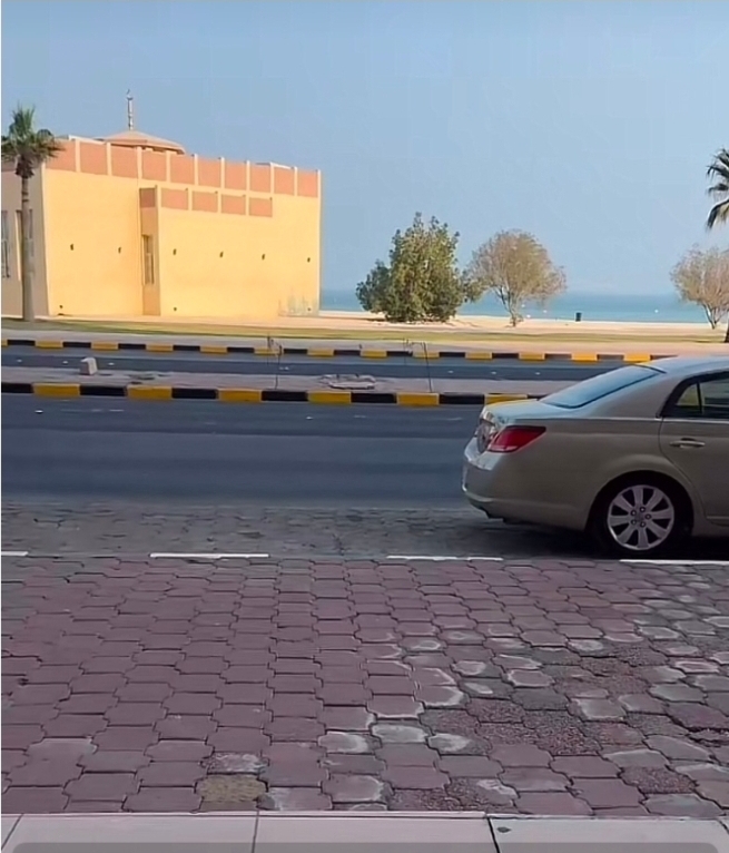 مطلوب تويوتا كامري بحالة جيدة ومافيها دعمات ومايتعدا سعرها ١٥٠٠
