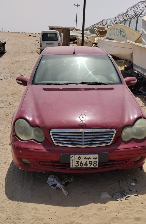 نشتري جميع انواع السيارات سكراب