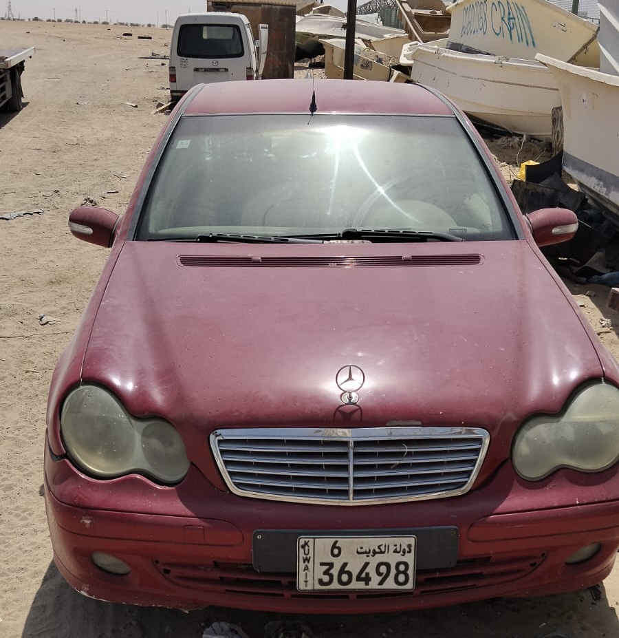 نشتري جميع انواع السيارات سكراب