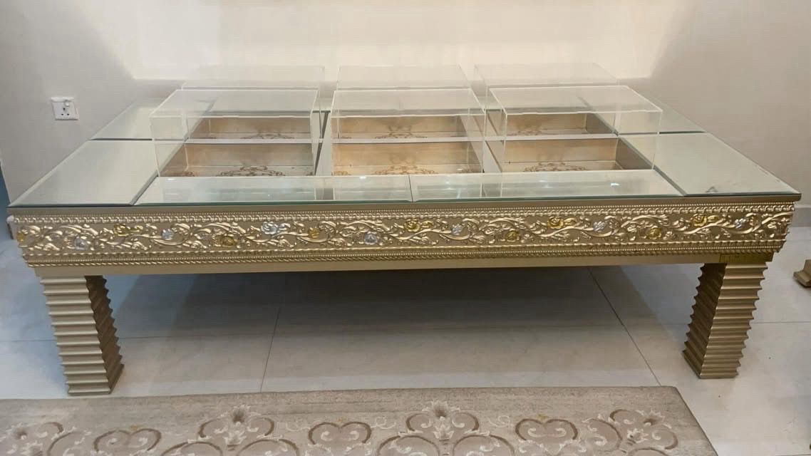 طاولة استقبال