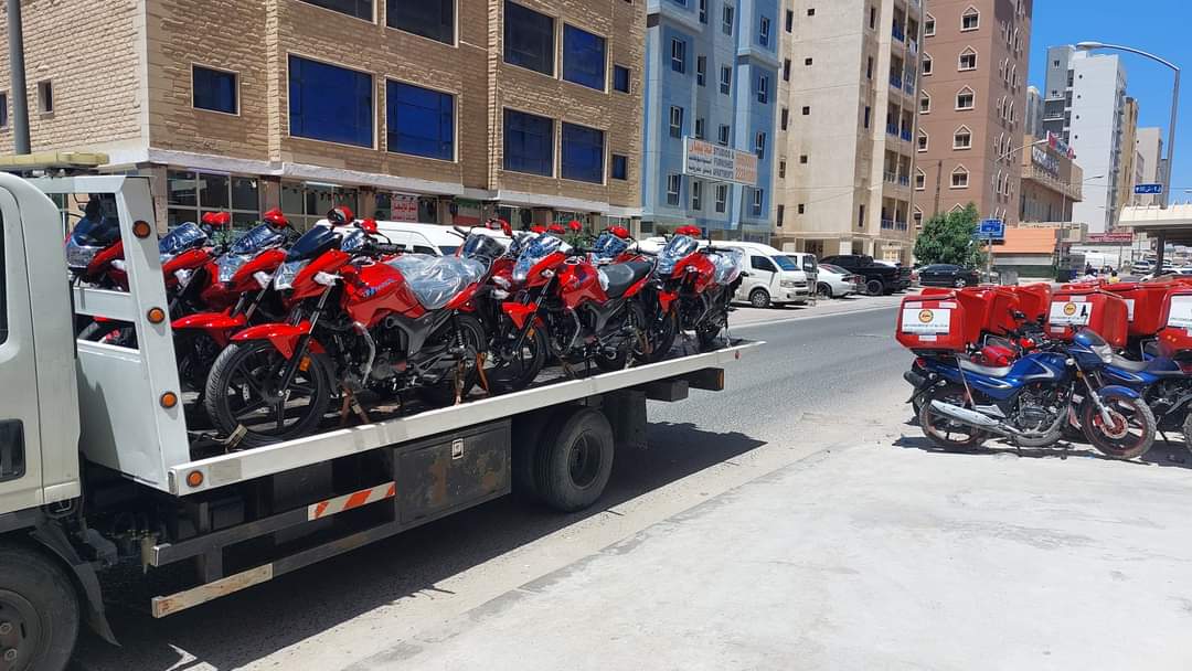 سطحة لسحب السيارات والسياكل منطقة السالمية وحولي