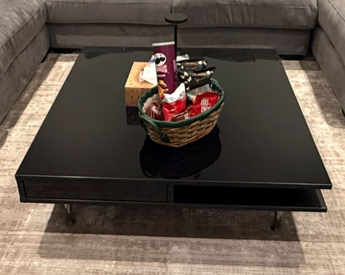coffee table new condition