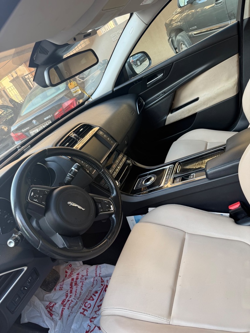 للبيع جاكور XE 2018
