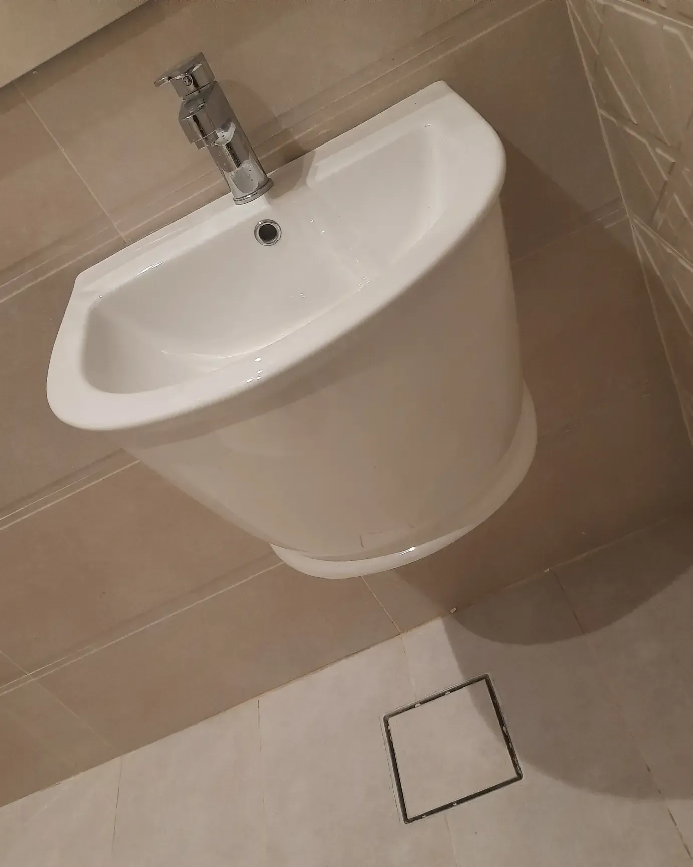 ابوحسين فني صحي تركيب